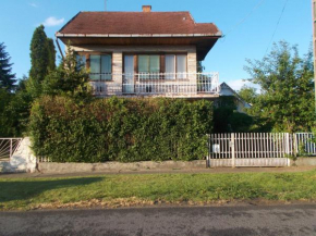 Pávai Apartman
